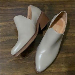 Intentionally Blank Meds in Taupe